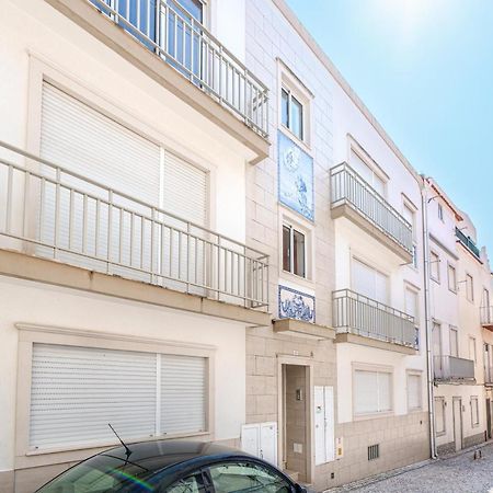 Charming Nazare Apartment-1 Minute To The Beach Экстерьер фото