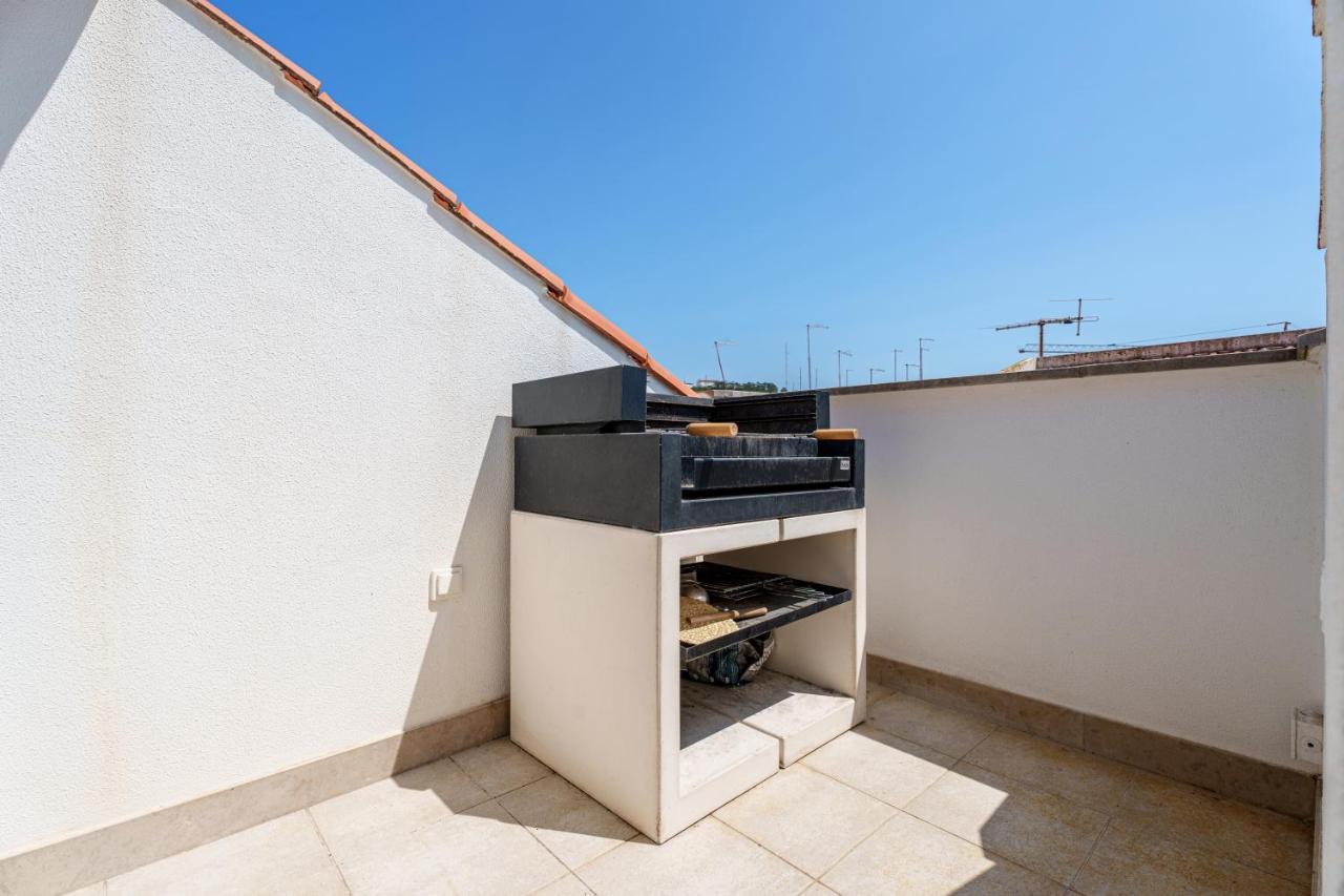 Charming Nazare Apartment-1 Minute To The Beach Экстерьер фото