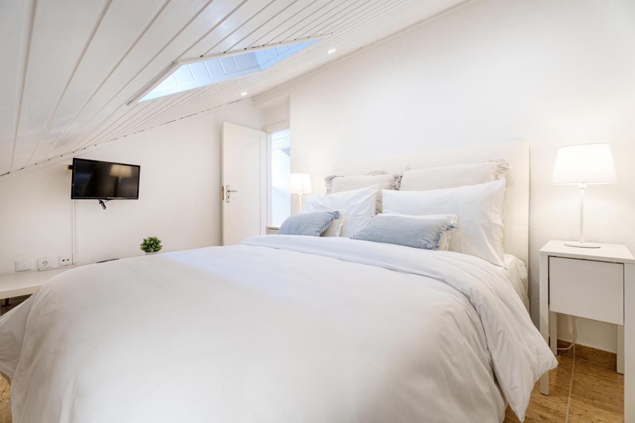 Charming Nazare Apartment-1 Minute To The Beach Экстерьер фото