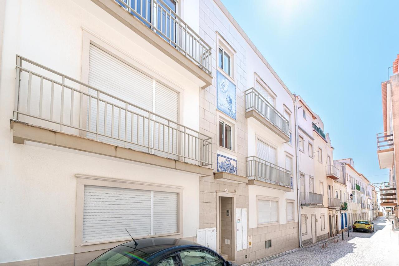 Charming Nazare Apartment-1 Minute To The Beach Экстерьер фото